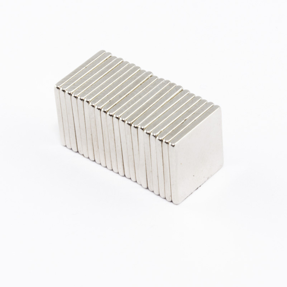MPŁ 10x10x1 / N38 - magnes neodymowy płytkowy